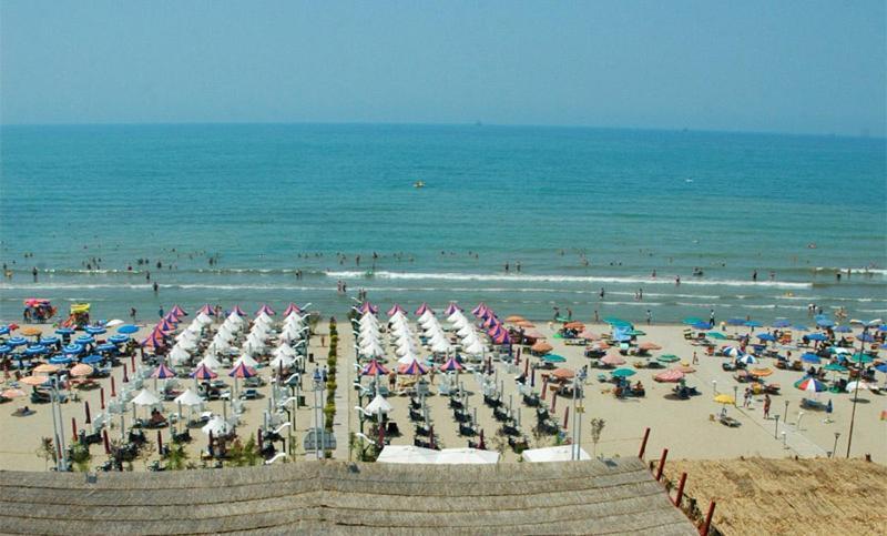 Vela Hotel Restaurant Golem  Zewnętrze zdjęcie
