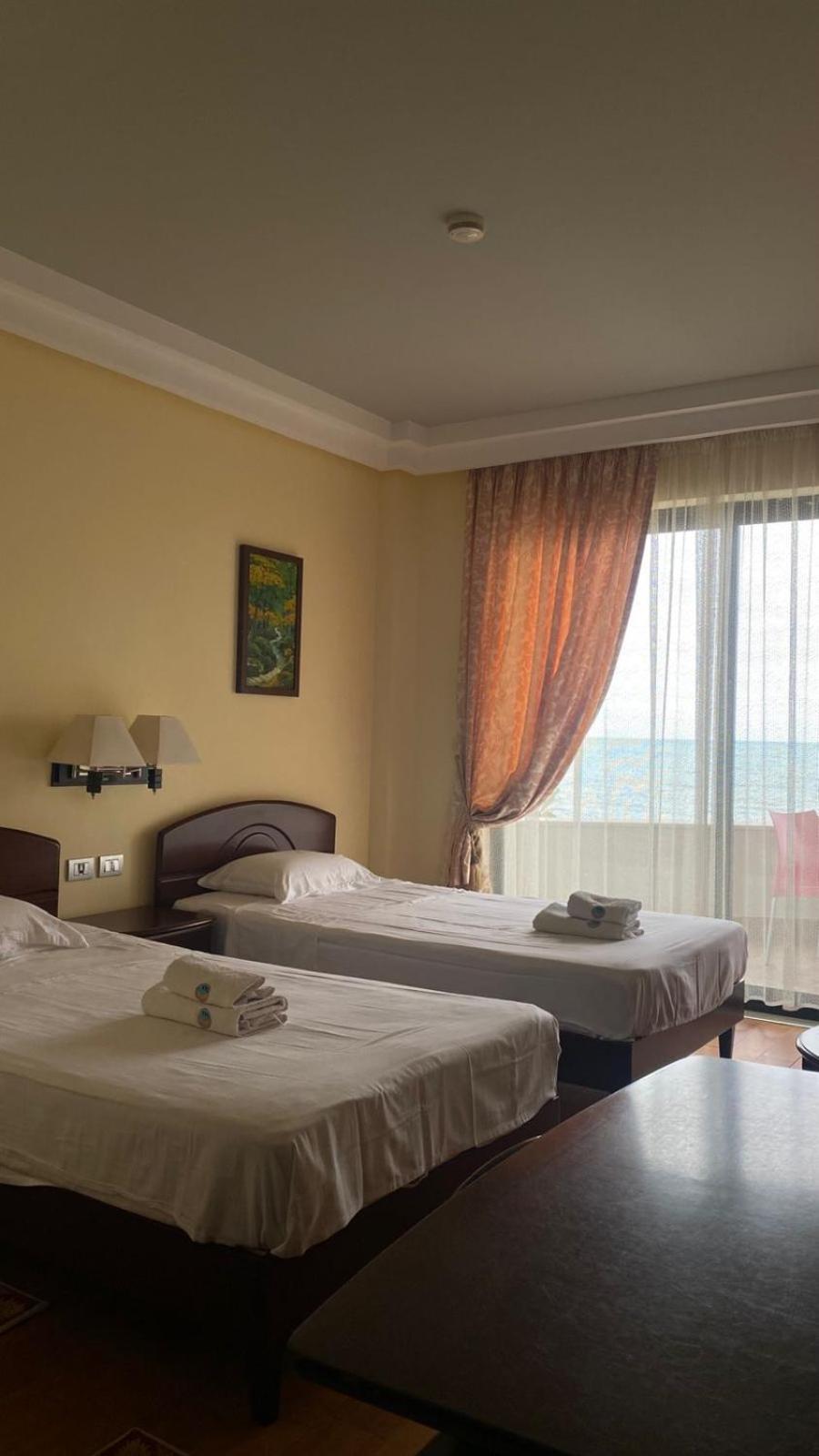 Vela Hotel Restaurant Golem  Zewnętrze zdjęcie